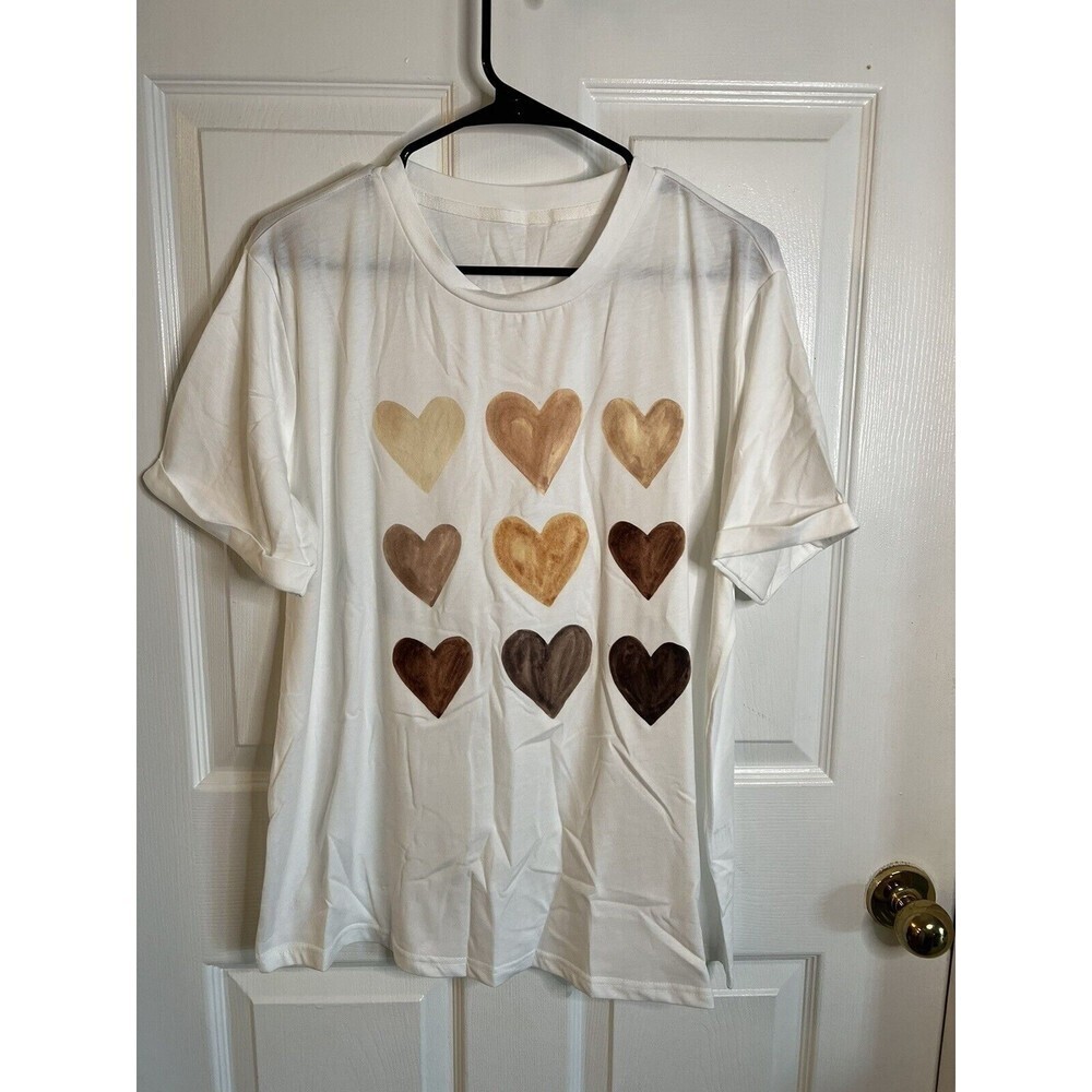 Women’s White Heart Graphic Short Sleeve T-shirt Size XL NWOT